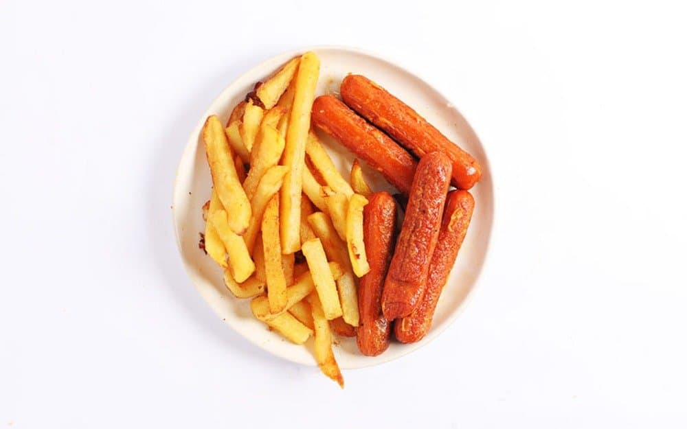 Chicken sausages on a plate