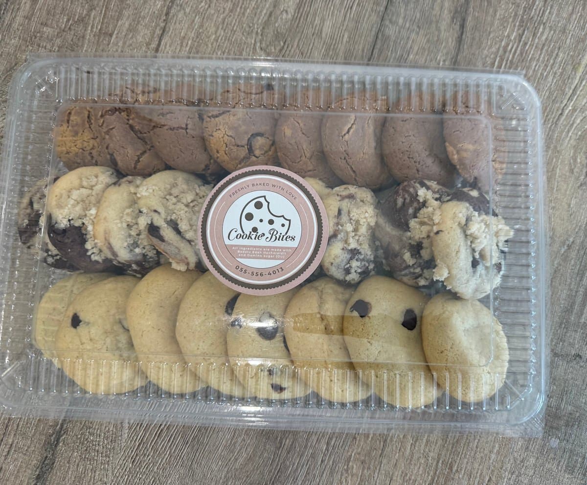 24 Assorted cookie box